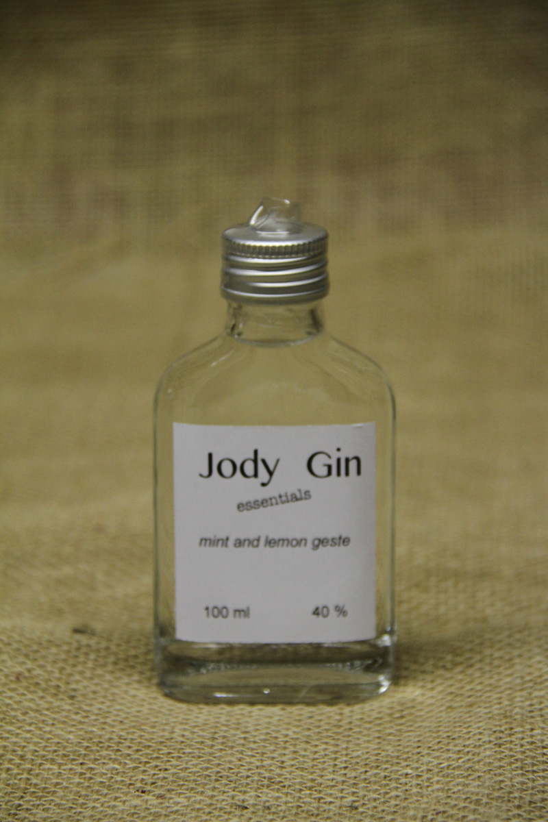 Jody Gin Essentials: munt en citroenschil